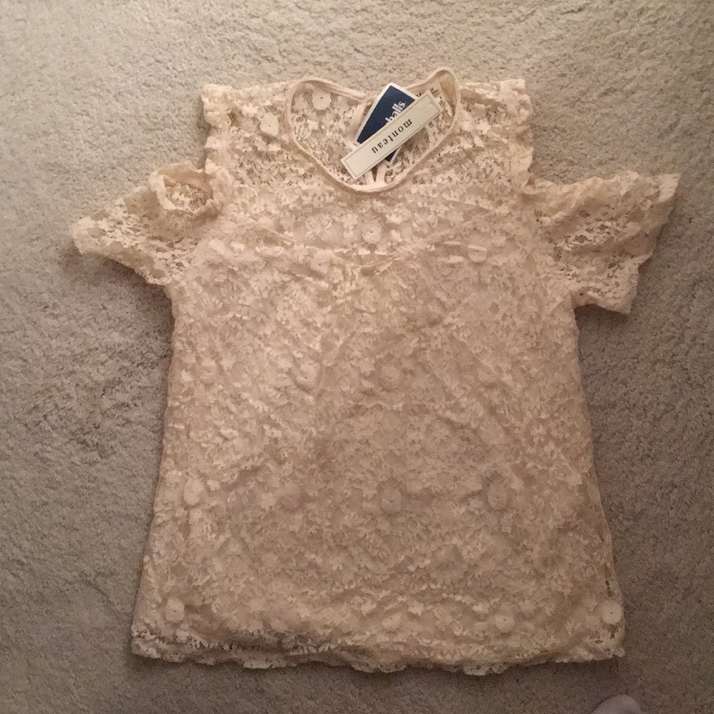 Lace off-the shoulder top